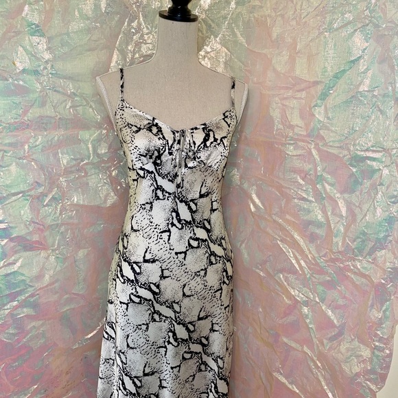LONG SNAKE SKIN DRESS - Picture 3 of 3